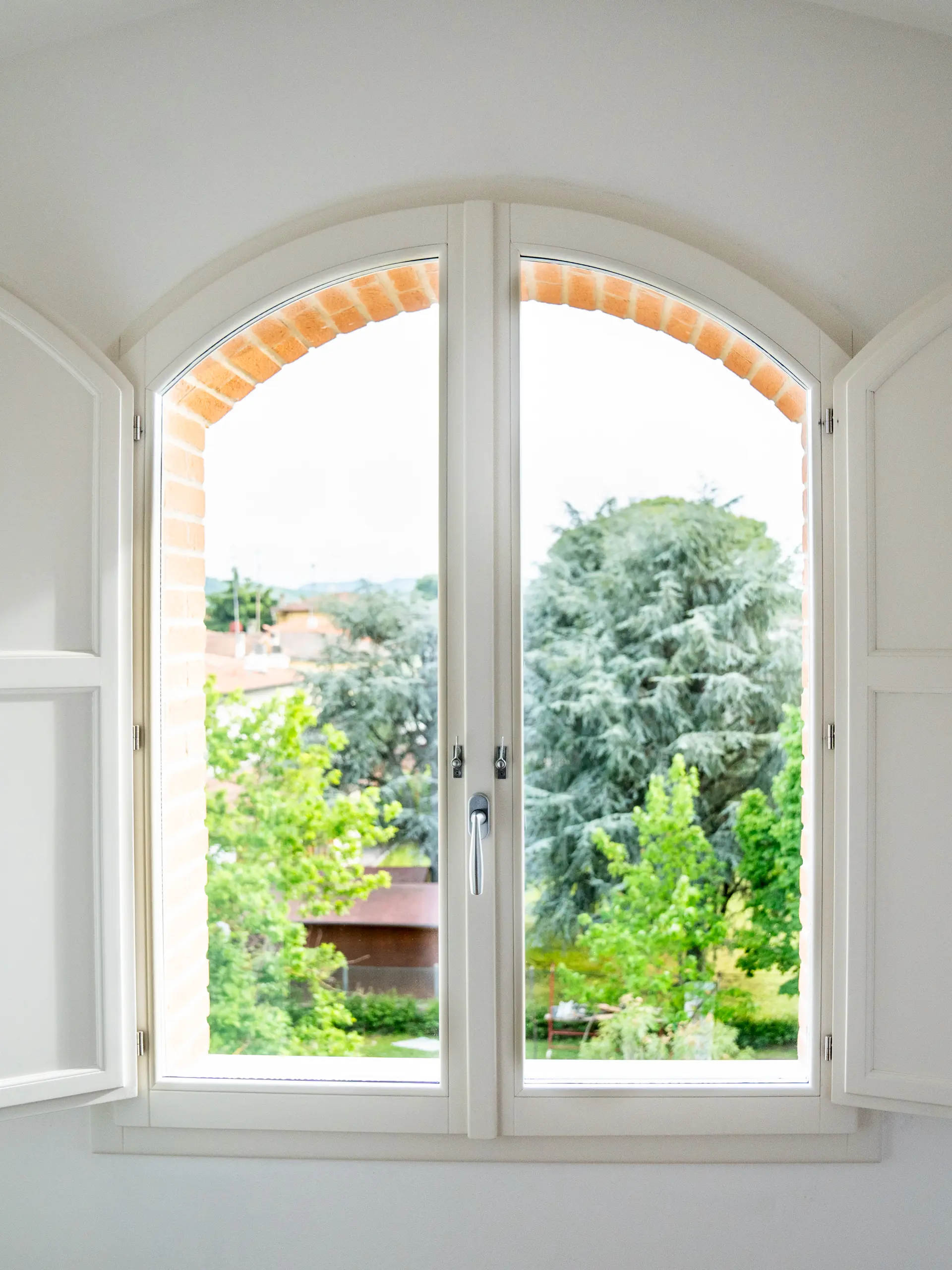 infissi in legno per palazzi storici